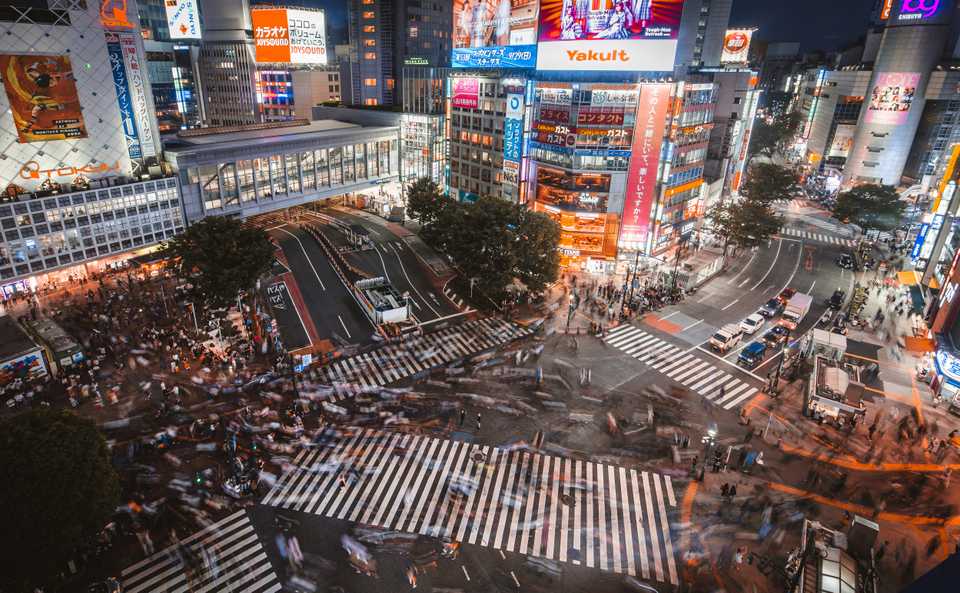 Alt Text / Shibuya crossing