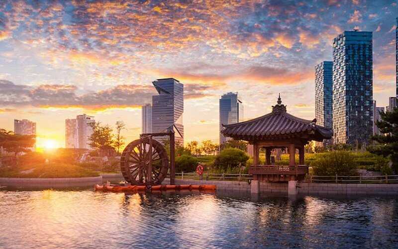 Alt Text / Songdo Central Park